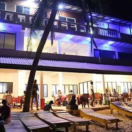 Hansa Surf Hotel Hikkaduwa Exterior foto
