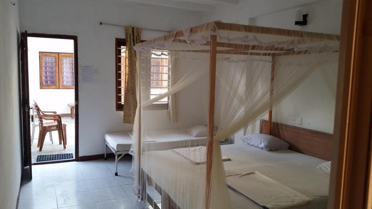 Hansa Surf Hotel Hikkaduwa Exterior foto