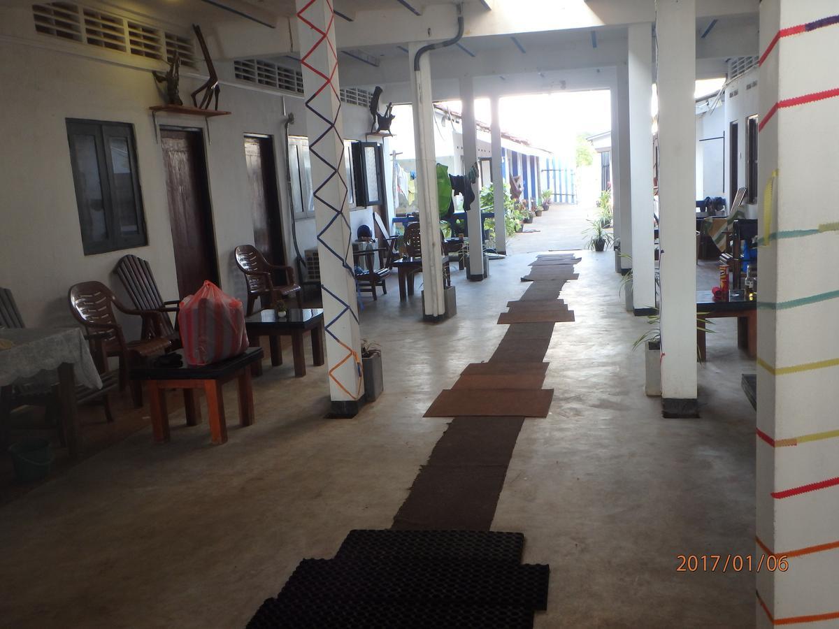 Hansa Surf Hotel Hikkaduwa Exterior foto