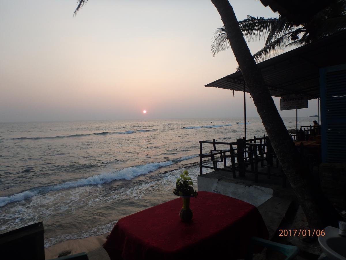 Hansa Surf Hotel Hikkaduwa Exterior foto