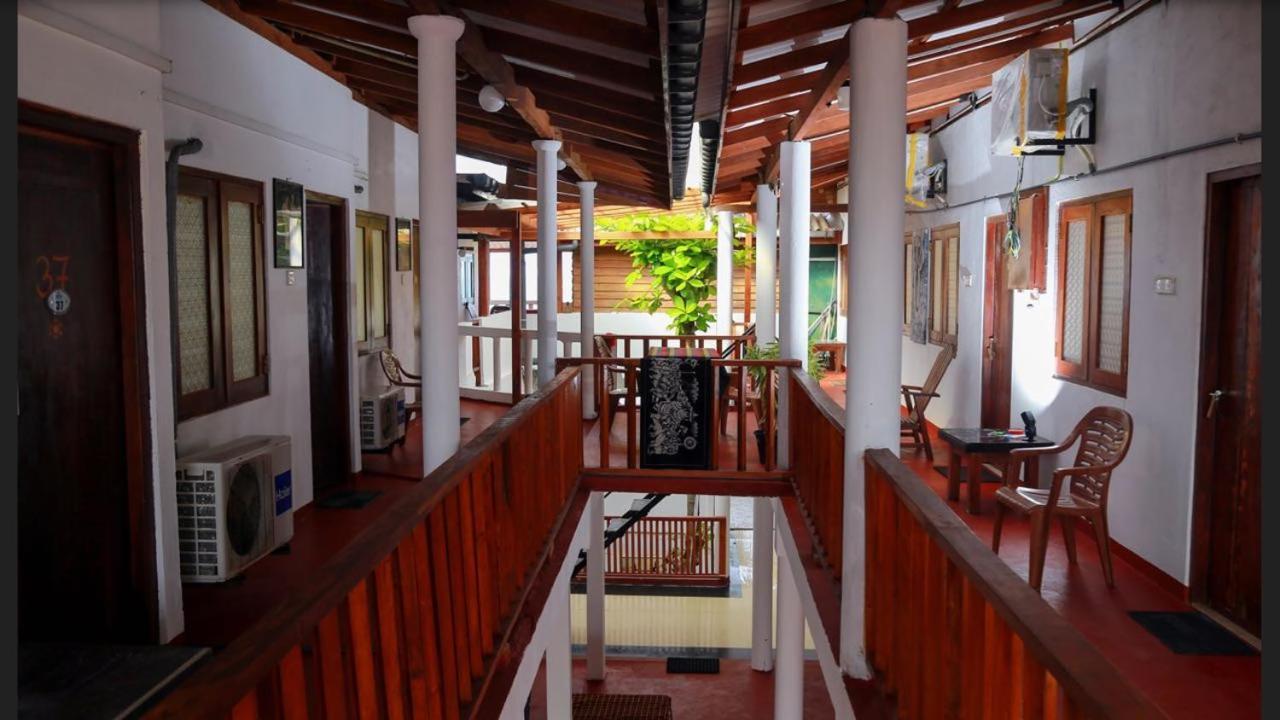 Hansa Surf Hotel Hikkaduwa Exterior foto