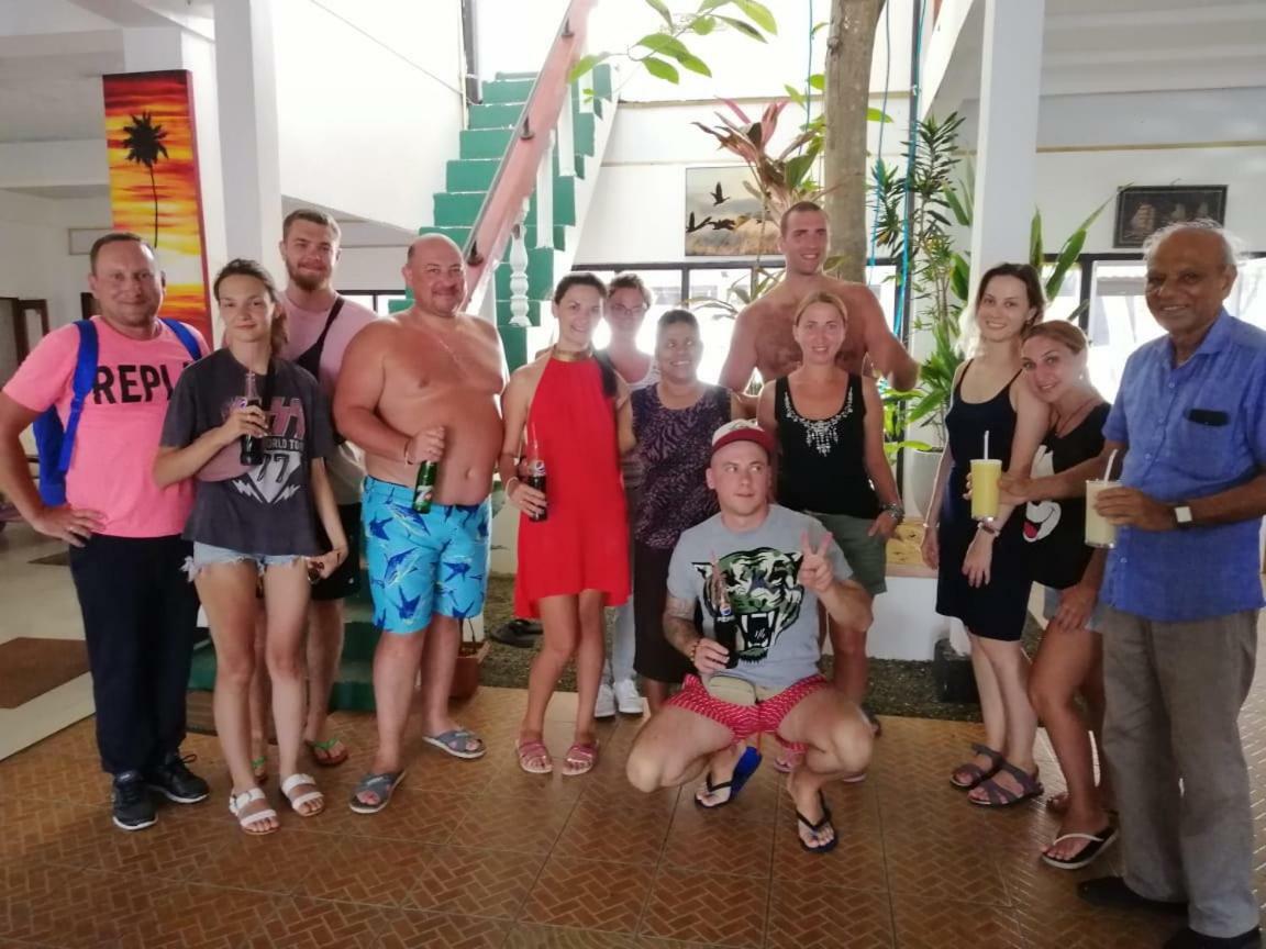 Hansa Surf Hotel Hikkaduwa Exterior foto
